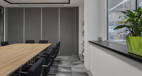 Фото Розсувні перегородки UALCOM Hufcor